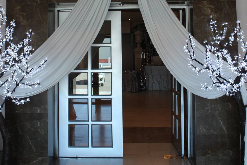 Salón Su Majestad - Salón De Eventos en Mexicali, Baja California - Vista 4 de 14 de las instalaciones y espacios del lugar