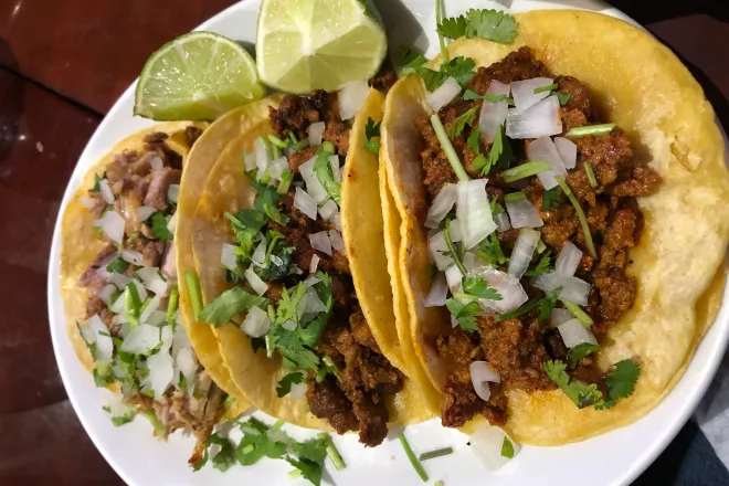 El Sazon - Tacos en Mexicali, Baja California. Tacos rapidos...