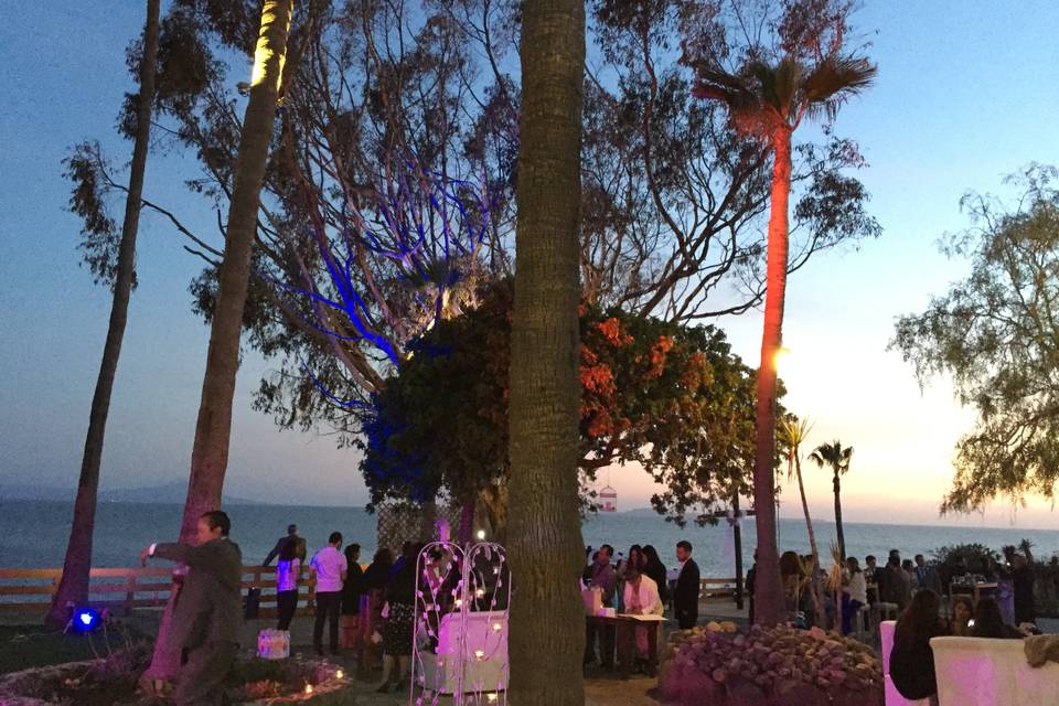 Patio Aves del Paraíso - Jardín Para Eventos para eventos en Tijuana, Baja California. Patio Aves del Paraíso es un jardín frente al mar ubicado en...