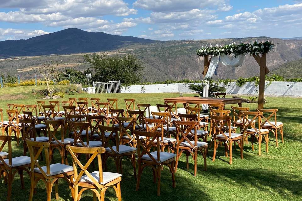 Vista Encantada Terraza - Terraza para eventos en Guadalajara, Jalisco. Vista Encantada Terraza es un salón de eventos ubicado en Gu...